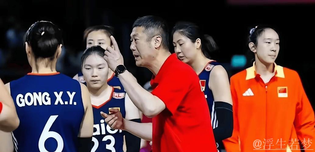 女排名帅上任:36岁新教练接替赵勇,曾助力日本名帅,丁霞充满期待 女排名帅上任:36岁新教练接替赵勇,曾助力日本名帅,丁霞充满期待